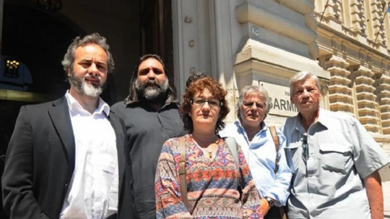 Nueva oferta a los docentes: los gremios quedaron en contestar