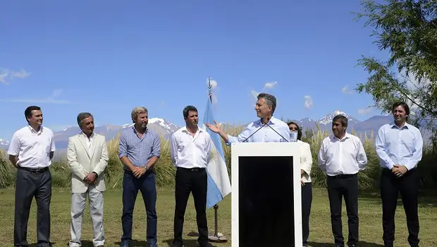 Barrick celebra: sus costos de producción caen rotundamente tras devaluación y eliminación de retenciones | Mauricio macri 