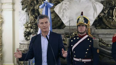 Macri: "El Estado no puede actuar como aguantadero de la política" Macri: "El Estado no puede actuar como aguantadero de la política"
