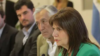 Protesta contra el "protocolo anti piquetes" en las casa de Bullrich Protesta contra el "protocolo anti piquetes" en las casa de Bullrich