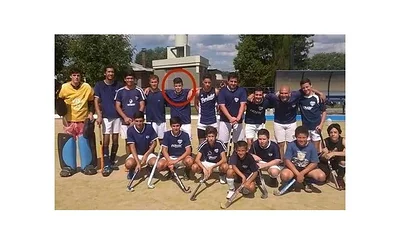 Jugador de hockey murió tras recibir accidentalmente un palazo en el pecho Jugador de hockey murió tras recibir accidentalmente un palazo en el pecho