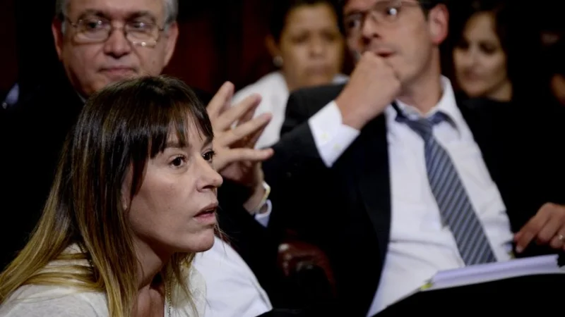 El macrismo consiguió dictamen favorable para dos DNU clave