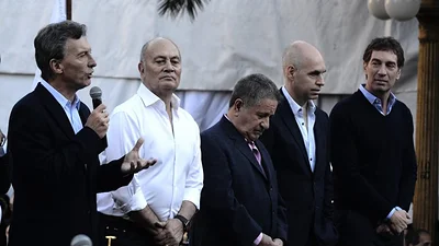 Ante los reclamos gremiales, el "Momo" Venegas defendió al Gobierno de Macri Ante los reclamos gremiales, el "Momo" Venegas defendió al Gobierno de Macri