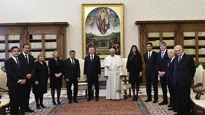 Tras la reunión con Macri, Francisco criticó la libertad económica ante empresarios Tras la reunión con Macri, Francisco criticó la libertad económica ante empresarios