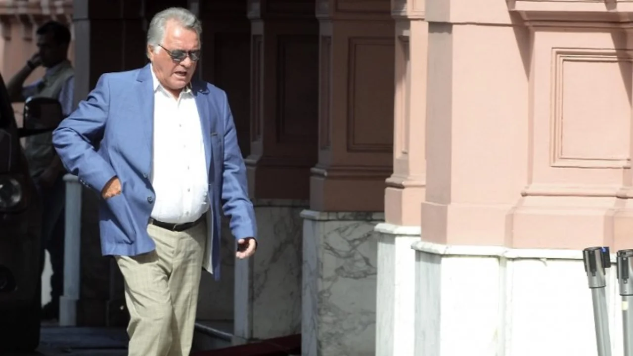 Para Barrionuevo, hay "200 mil ñoquis" en el Estado "que hay que echar"