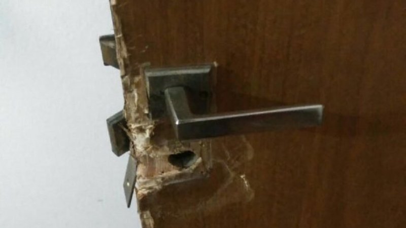 Violento allanamiento en la casa de una ex gerente de Télam acusada por Lombardi
