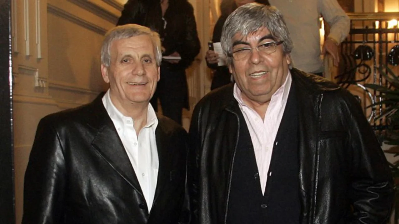 Macri recibe a las CGT, que reclaman Ganancias y subas por encima del 30%