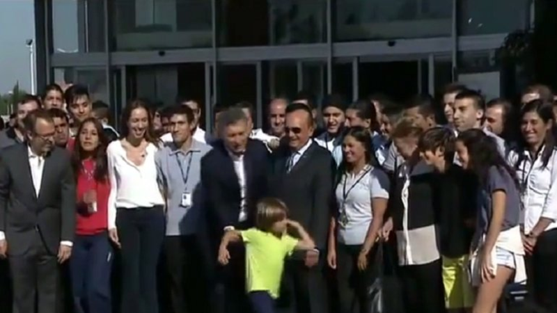El incómodo momento que Macri le hizo pasar a un nene
