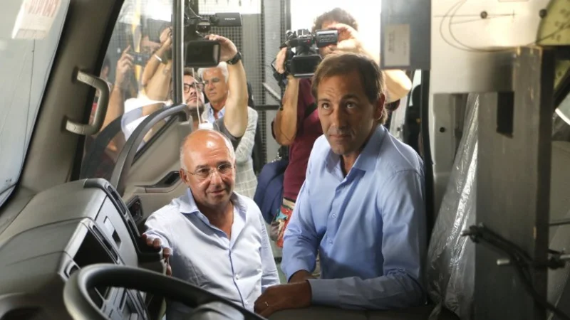 Garro anunció la instalación de la primera planta automotriz platense
