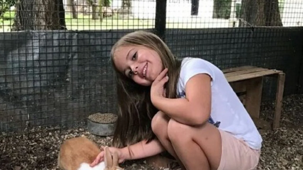 El Gobierno utilizó a Antonia para otra puesta en escena y una foto lo dejó expuesto
