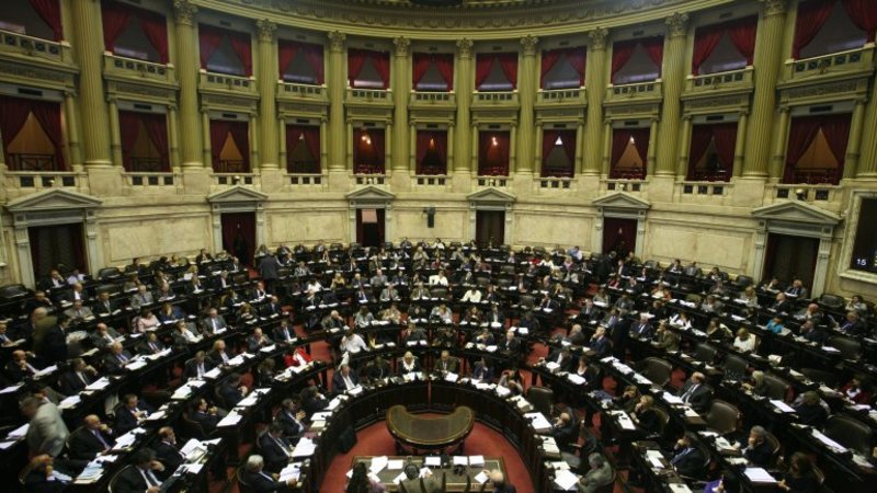 Efecto Gómez Centurión: Proponen sancionar con prisión a quiénes nieguen genocidios