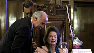 El gobierno no apelará el fallo a favor de Highton y podrá seguir en la Corte El gobierno no apelará el fallo a favor de Highton y podrá seguir en la Corte