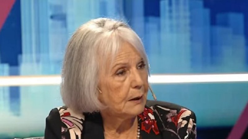 Beatriz Sarlo destrozó a Macri por el Correo: "Está callado como una momia"