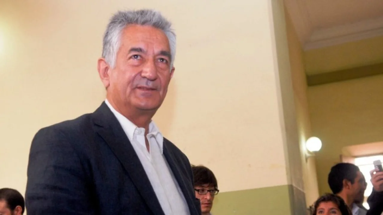 Alberto Rodríguez Saá escrachó a Macri y Cristina lo retuiteó