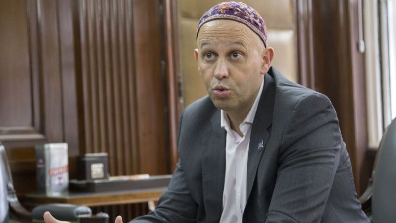 La Justicia intima a Bergman a que entregue informes de licitaciones