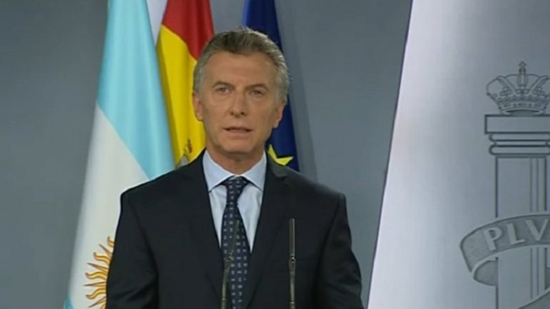 Paritarias: tras la derrota con los bancarios, Macri habla ahora de una "cláusula gatillo"