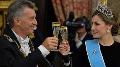 El desopilante error de Macri que lo corrigió la reina Letizia El desopilante error de Macri que lo corrigió la reina Letizia