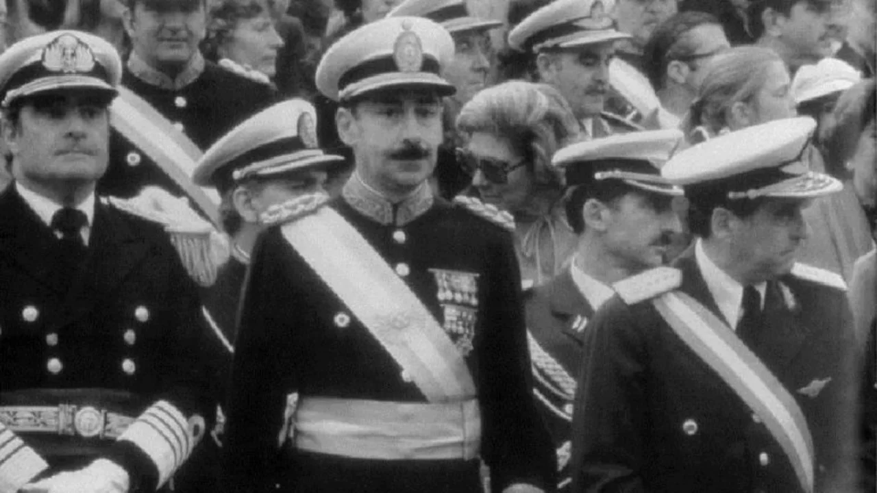 Como Videla, Macri condecoró a un rey español con la Orden del Libertador San Martín