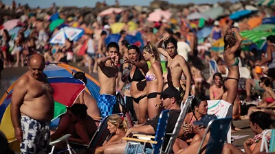 La bandera contra Macri de "El churrero de la Costa" que se viralizó La bandera contra Macri de "El churrero de la Costa" que se viralizó