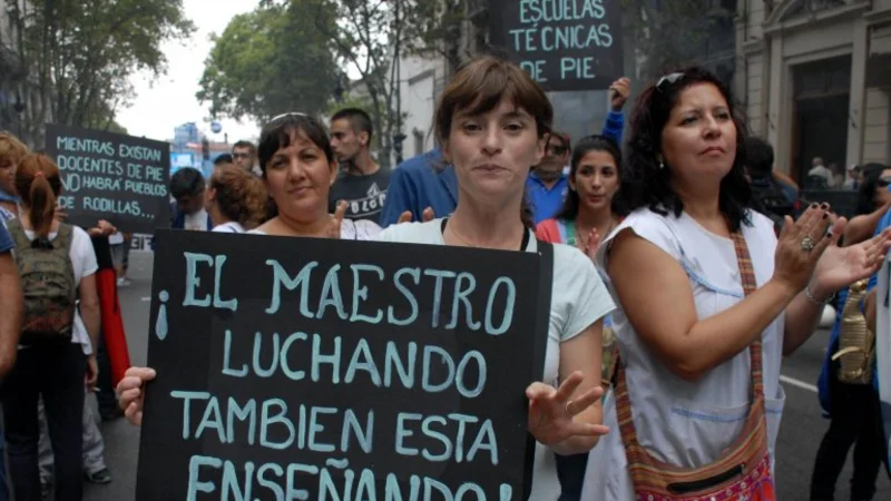 El Ministerio de Educación citó a los gremios docentes