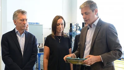 Macri se enteró que existía Y-Tec y armó un acto para visitarlo Macri se enteró que existía Y-Tec y armó un acto para visitarlo