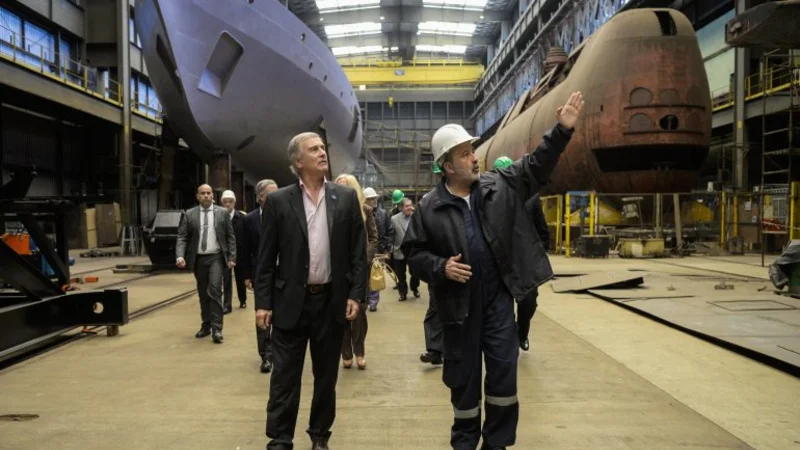 El Gobierno compra armas para las FF.AA. en un procedimiento "secreto"