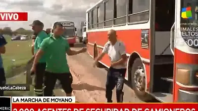 Así quiso ensuciar América la marcha de Hugo Moyano Así quiso ensuciar América la marcha de Hugo Moyano