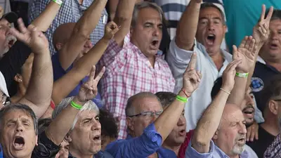 Uno por uno: Todos los discursos de la masiva manifestación contra el Gobierno Uno por uno: Todos los discursos de la masiva manifestación contra el Gobierno