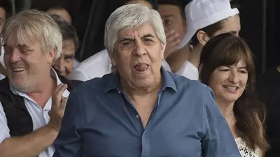 Moyano recordó el pasado de Alfredo Leuco en su discurso Moyano recordó el pasado de Alfredo Leuco en su discurso