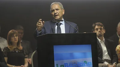 Suspendieron la negociación paritaria con bancarios por un mensaje de WhatsApp Suspendieron la negociación paritaria con bancarios por un mensaje de WhatsApp