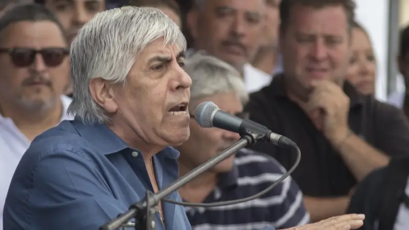 Camioneros cerró su paritaria por seis meses y reabrirá con nuevo Gobierno