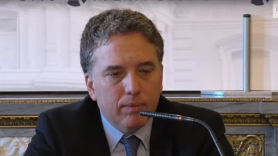 Rompió el silencio el profesor que se peleó con Dujovne en España Rompió el silencio el profesor que se peleó con Dujovne en España