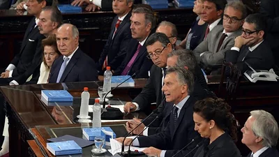 Una senadora de Massa y una legisladora de Lousteau se pasaron al oficialismo Una senadora de Massa y una legisladora de Lousteau se pasaron al oficialismo