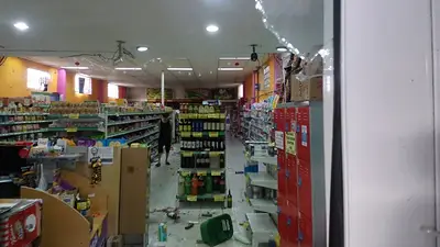 Saqueo en un supermercado chino de la provincia de Buenos Aires Saqueo en un supermercado chino de la provincia de Buenos Aires