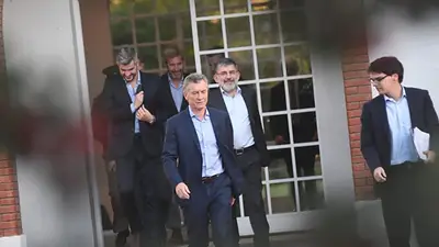 OFICIAL: Quiénes fueron los periodistas que visitaron a Macri en la Quinta de Olivos OFICIAL: Quiénes fueron los periodistas que visitaron a Macri en la Quinta de Olivos