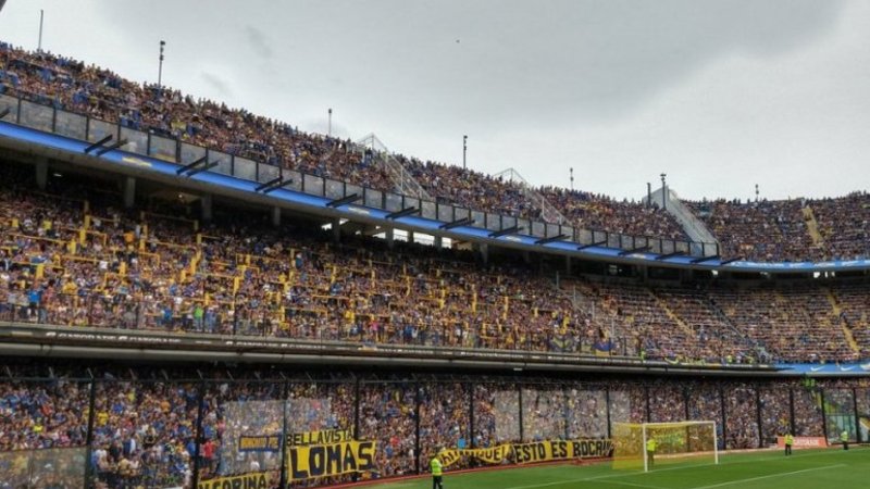 Insultos para Angelici, aplausos para Tevez, ovación para Benedetto y homenaje a Sala en la bombonera