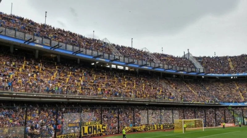 Insultos para Angelici, aplausos para Tevez, ovación para Benedetto y homenaje a Sala en la bombonera