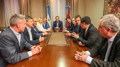 Elecciones 2019: por las inundaciones, Urtubey debió volver a Salta Elecciones 2019: por las inundaciones, Urtubey debió volver a Salta