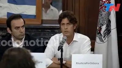 Lousteau se emocionó en el homenaje a Débora Pérez Volpin Lousteau se emocionó en el homenaje a Débora Pérez Volpin