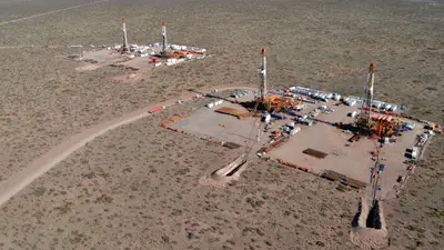 Una empresa petrolera suspenderá a 300 trabajadores por recortes de subsidios a la producción de gas Una empresa petrolera suspenderá a 300 trabajadores por recortes de subsidios a la producción de gas