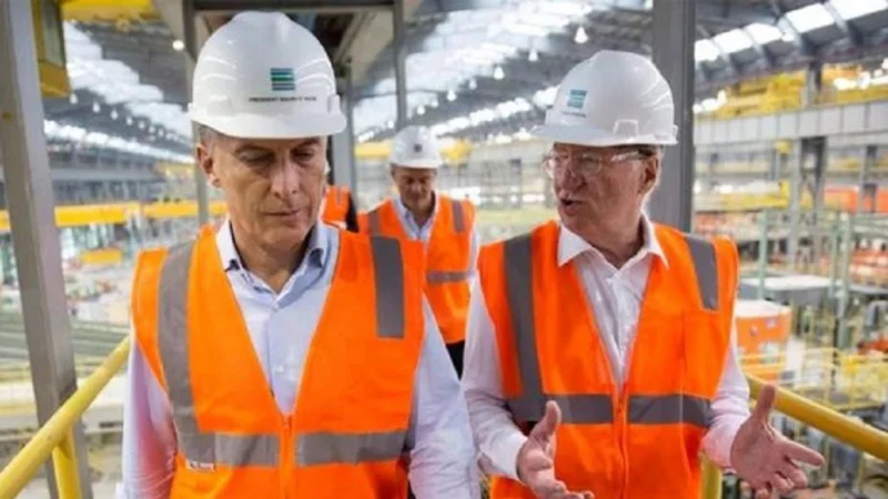 Paolo Rocca cruzó a Dujovne y le exigió un cambio en una resolución del Gobierno