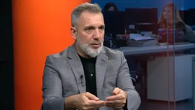El picante tuit de Pablo Duggan contra La Nación por las coimas de Stornelli El picante tuit de Pablo Duggan contra La Nación por las coimas de Stornelli