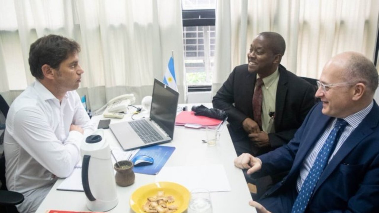 Loa bizcochos Don Satur con los que Kicillof recibió al FMI