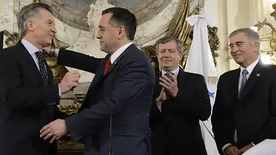 El Gobierno le dio la seguridad del Ministerio de Educación a un empresario que fue denunciado por acoso El Gobierno le dio la seguridad del Ministerio de Educación a un empresario que fue denunciado por acoso