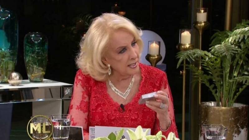 El sugerente regalo del periodista de Clarín implicado en los audios de las coimas a Mirtha Legrand que desató una picante pregunta