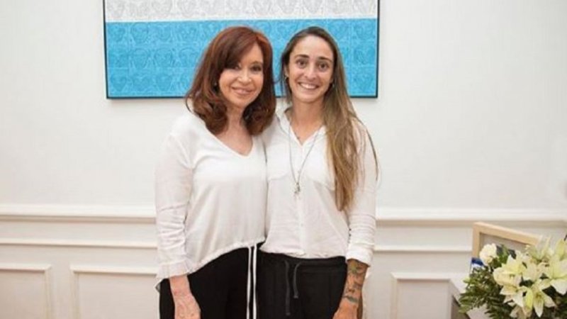 Cristina Kirchner recibió a Macarena Sánchez: "Hay que seguir peleando por la igualdad"