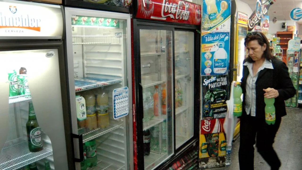 Crisis en Coca-Cola FEMSA: el mal momento que atraviesan las gaseosa por el derrumbe del consumo