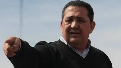 Con quejas al Tribunal, D'Elía se entregó en Comodoro Py Con quejas al Tribunal, D'Elía se entregó en Comodoro Py