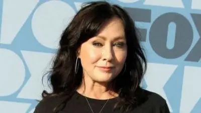 Shannon Doherty, actriz de Beverly Hills 90210, reveló que padece cáncer y no tiene cura Shannon Doherty, actriz de Beverly Hills 90210, reveló que padece cáncer y no tiene cura