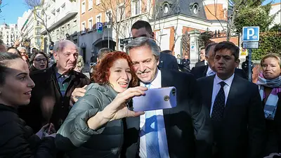 Baja el riesgo país y suben los bonos argentinos en dólares en medio de las reuniones de Alberto Fernández con Macron, Merkel, Sánchez y el papa Francisco Baja el riesgo país y suben los bonos argentinos en dólares en medio de las reuniones de Alberto Fernández con Macron, Merkel, Sánchez y el papa Francisco
